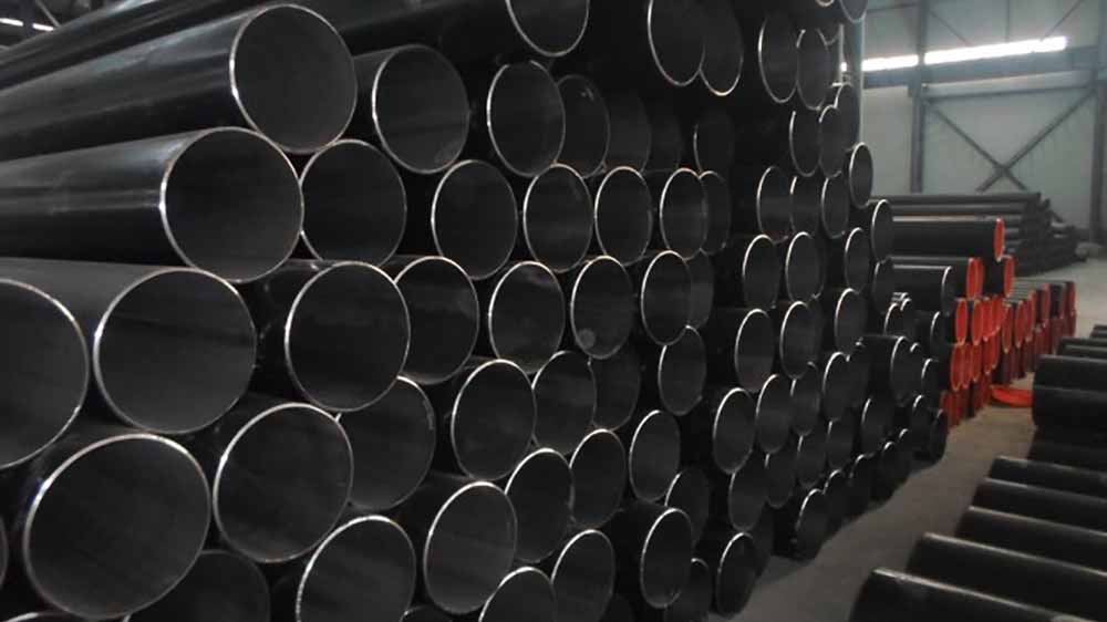 Pré-tratamento e uso de tubo de aço com costura reta
